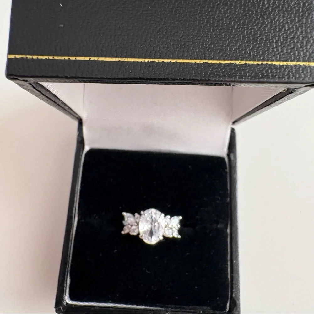 Bomb Party Kids Ring RG76911K Diamond CZ Rhodium Plating